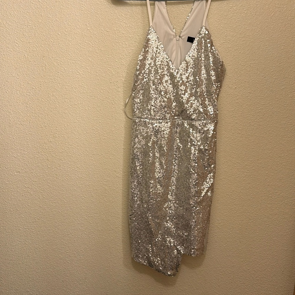 Lulus dress never worn brand new without tags